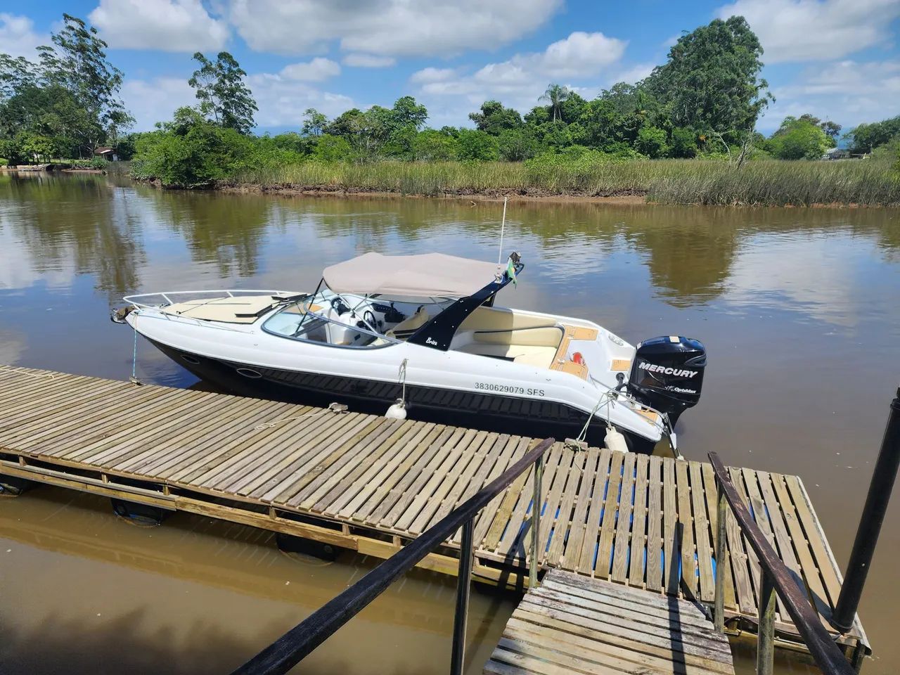 ? Lancha Runner Eclipse 260 Cabinada - Completa e Pronta para Navegar! ? - Foto 9