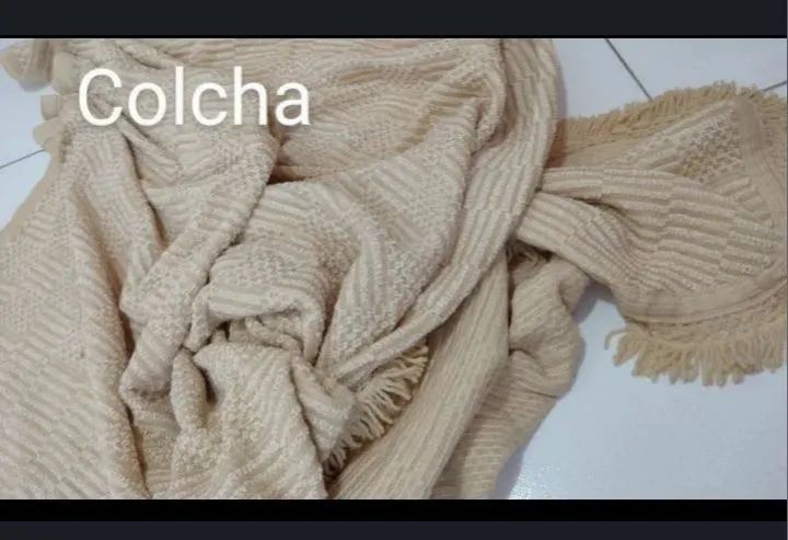 Colcha de casal bege 2,50 x 2,20 - Foto 3