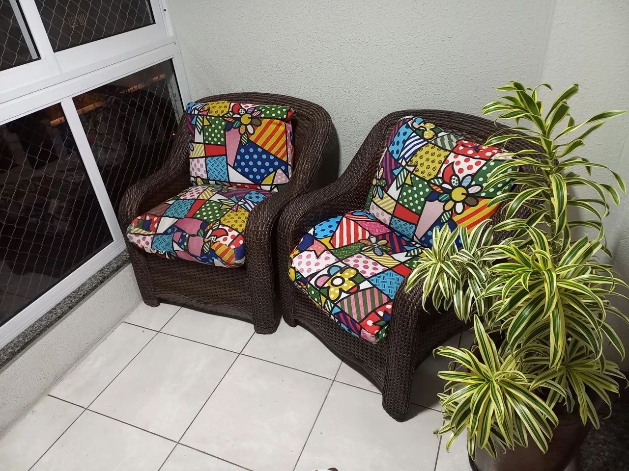 Poltronas de Vime com Almofadas Coloridas - Foto 3