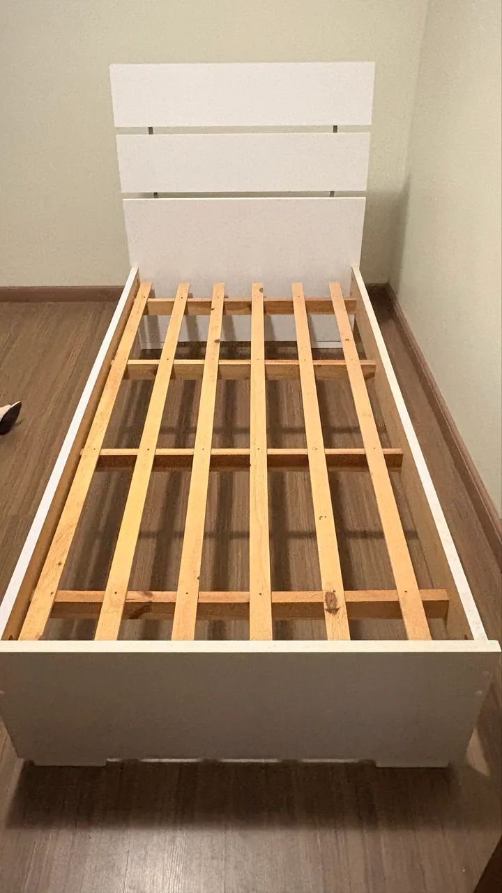 Suporte para cama de solteiro branco