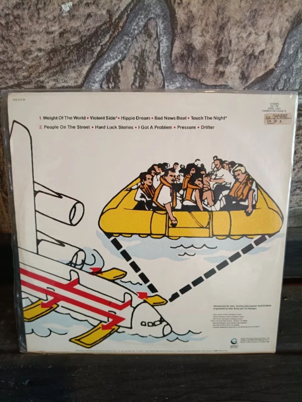 Vinil Neil Young Landing On Water Impecável - Foto 3