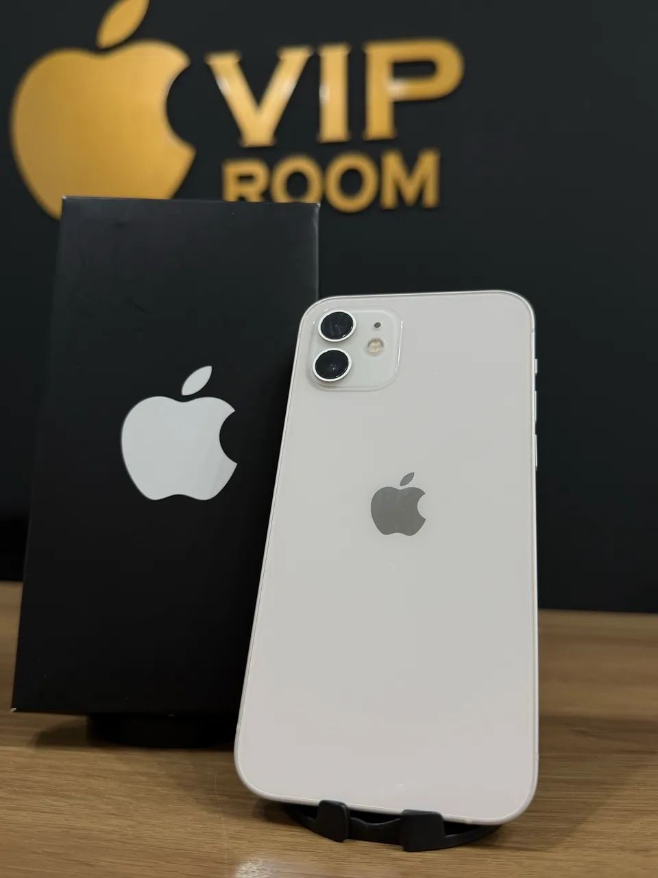 iPhone 12 64gb branco semi novo em excelente estado!! - Celulares