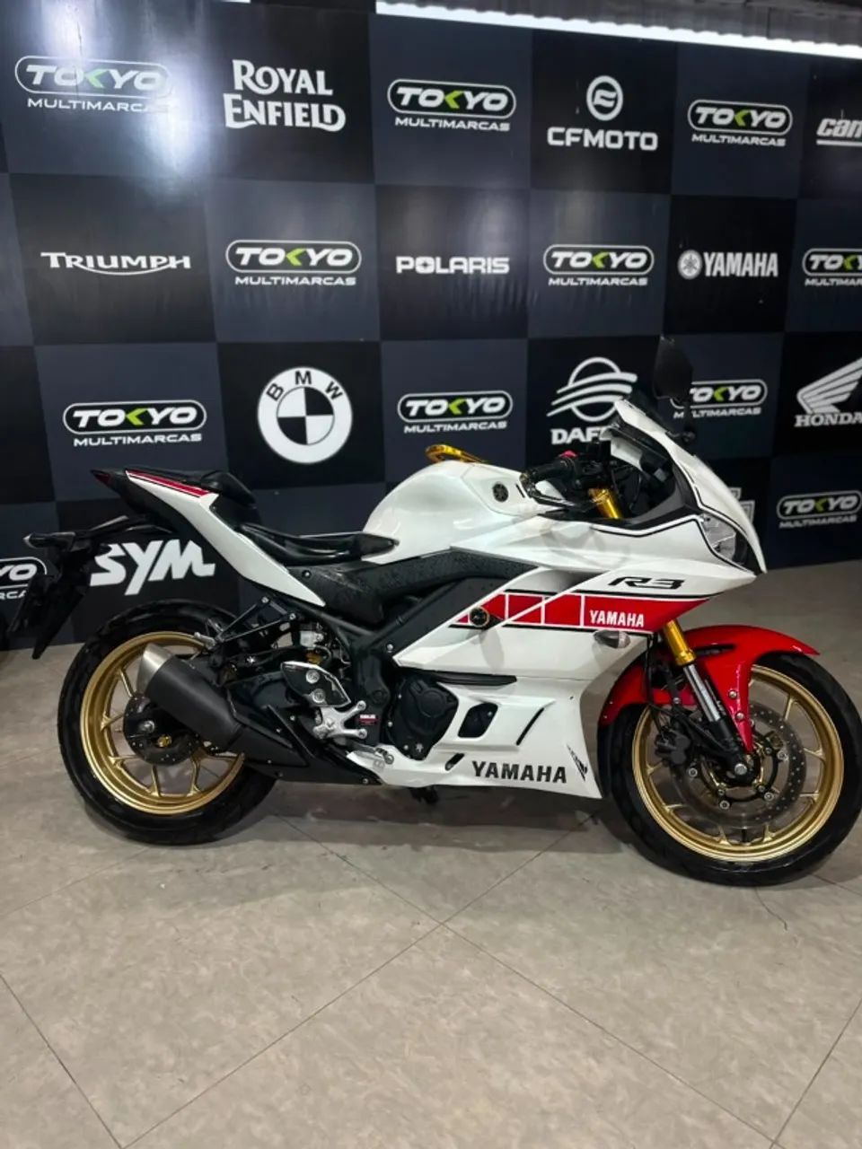 YAMAHA R3 MUITO NOVA
