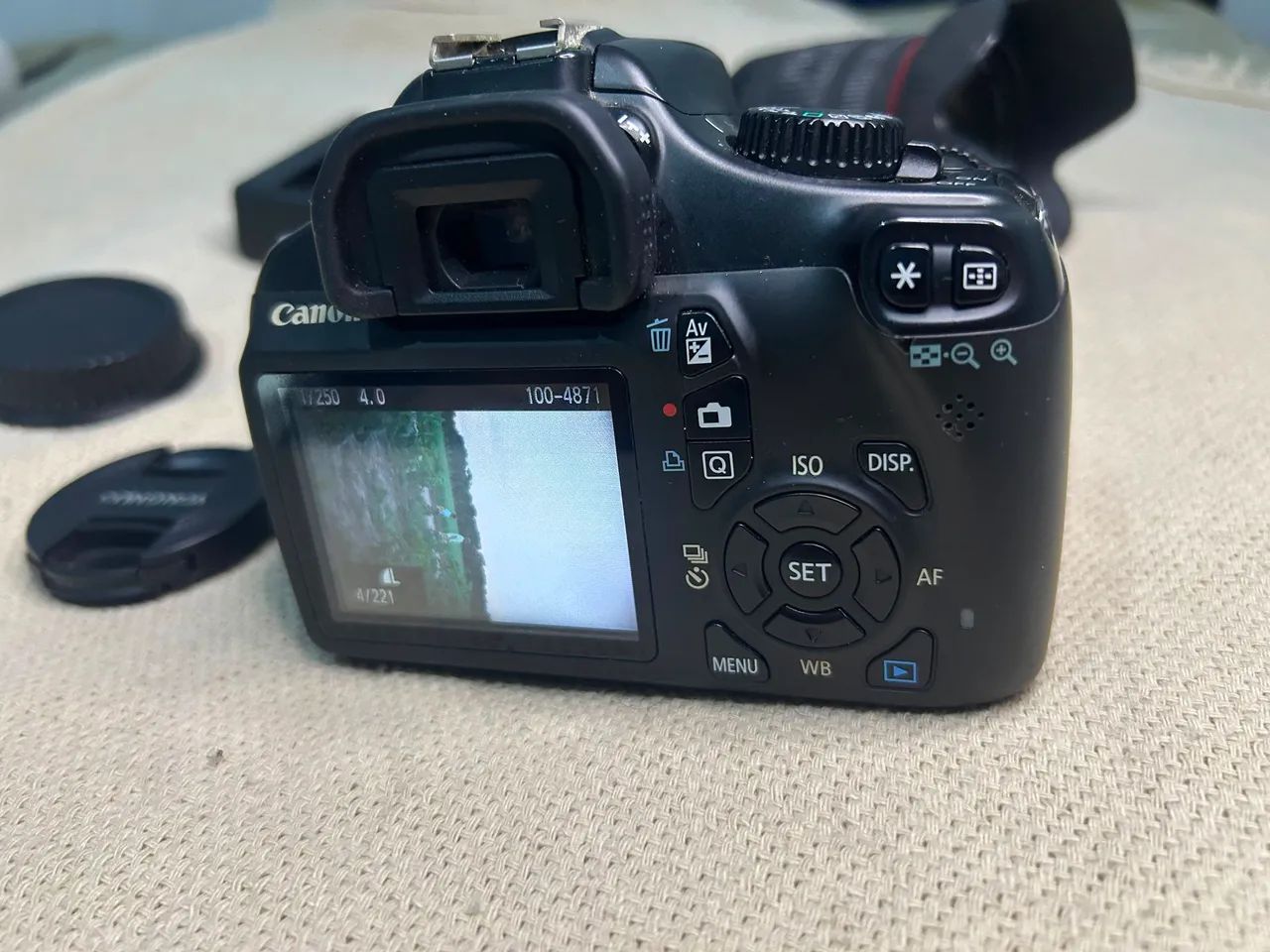 Canon EOS 1100D em ótimo estado com carregador e bateria. - Foto 3