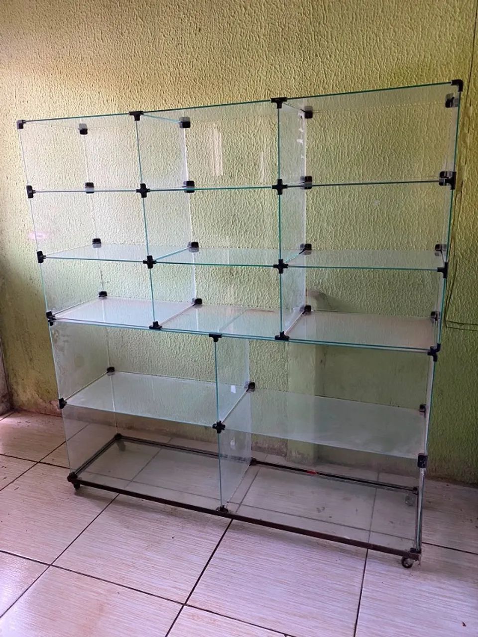 EXPOSITOR / VITRINE DE VIDRO PARA LOJA  
