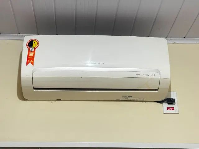 Ar condicionado Split Inverte 9000 BTUs Midea 4 anos de uso - Foto 2