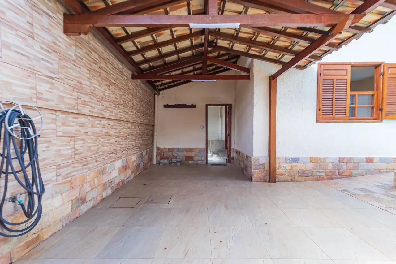 Casa com 3 quartos sendo 1 suíte 4 banheiros 2 vagas - Foto 4
