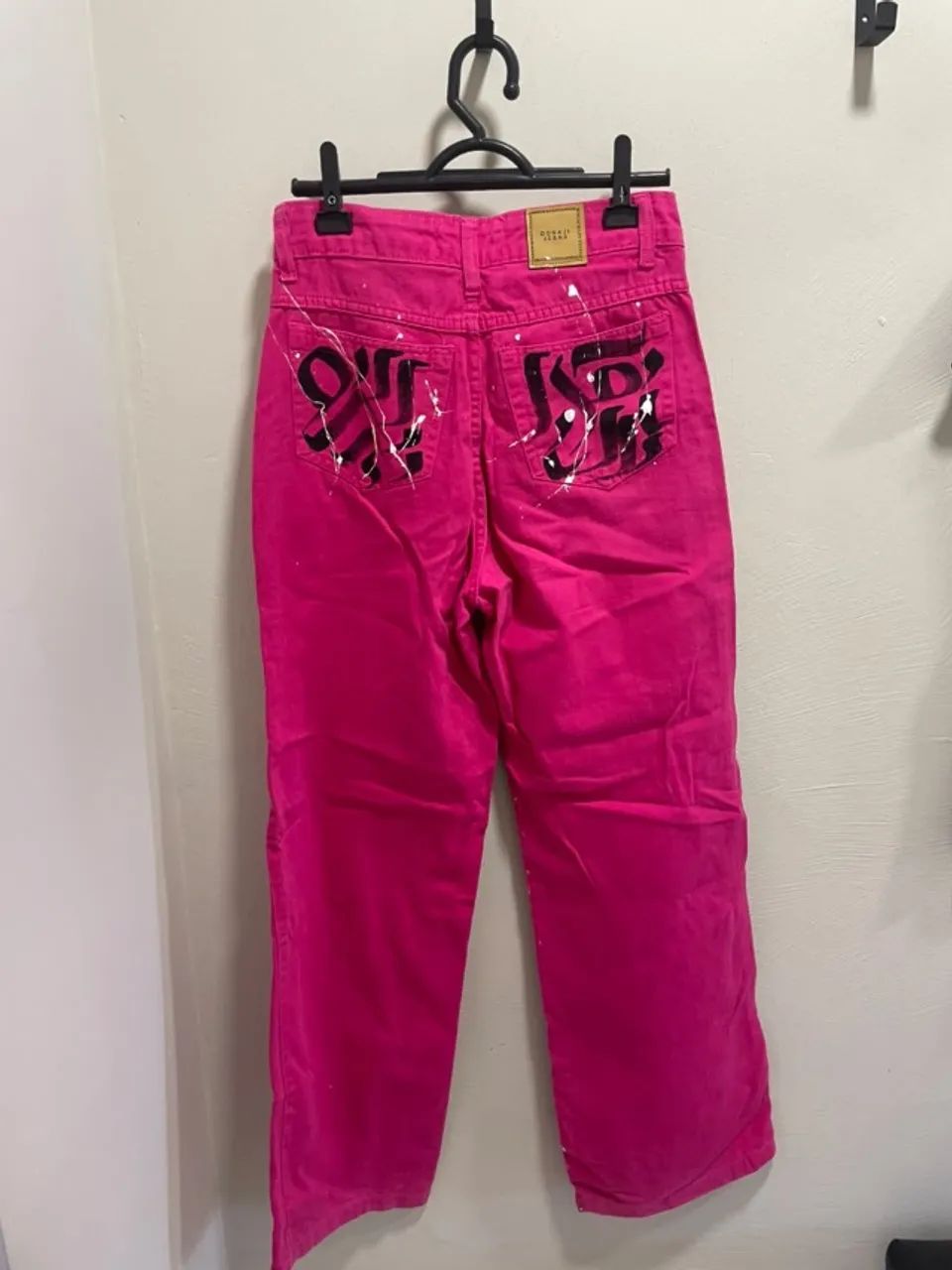 Calça Jeans Grafitada - Foto 3
