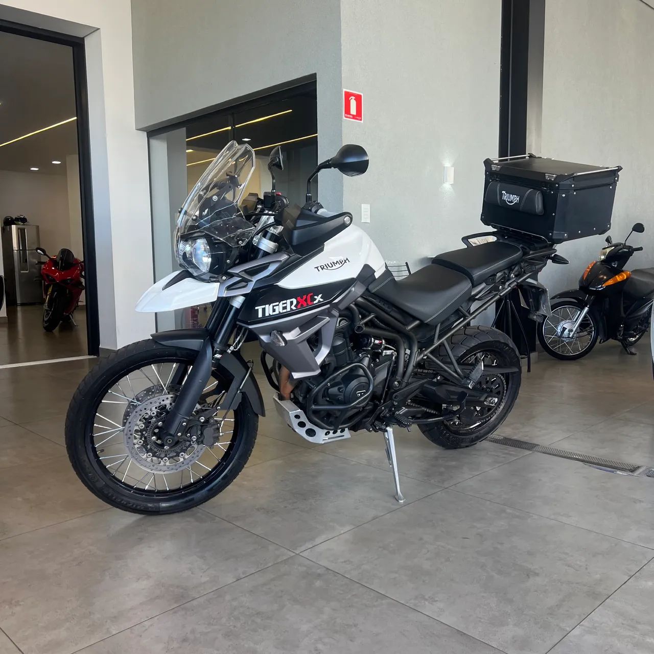 Triumph 800 XCX 2017 - 1496361941 | OLX