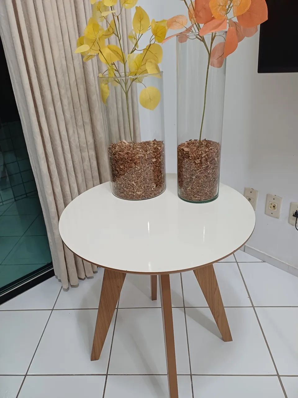 Mesa Com vasos 