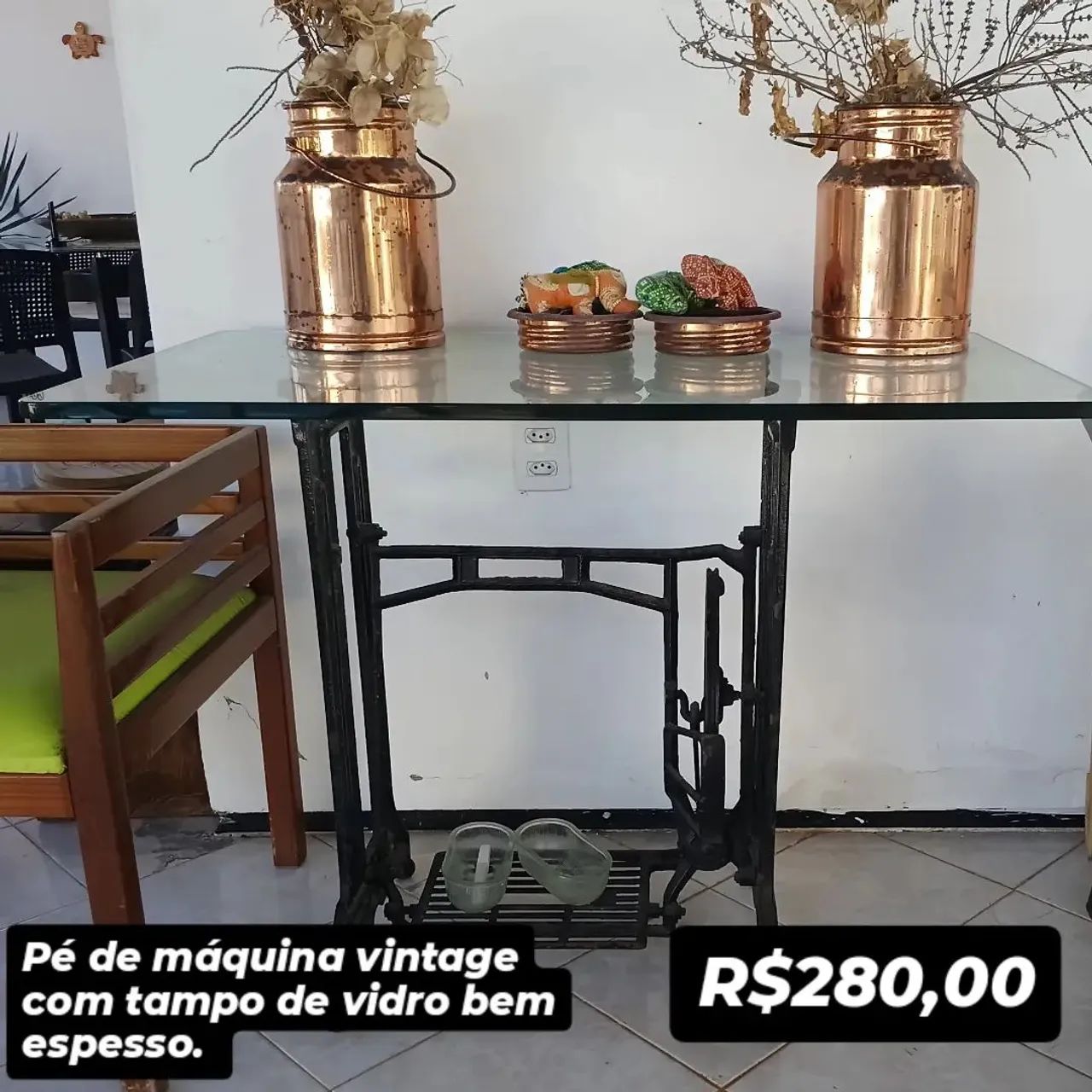 Pé de máquina antigo