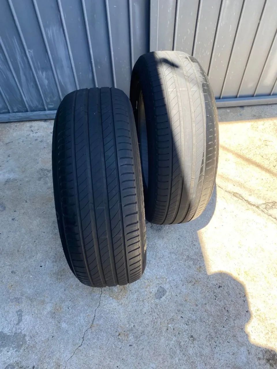 Pneus Michelin 215 60 17 - Foto 3
