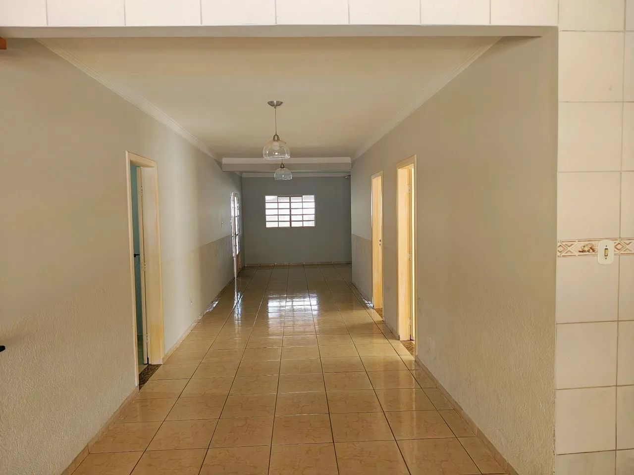 Alugo excelente casa no condomínio fraternidade. - Foto 4