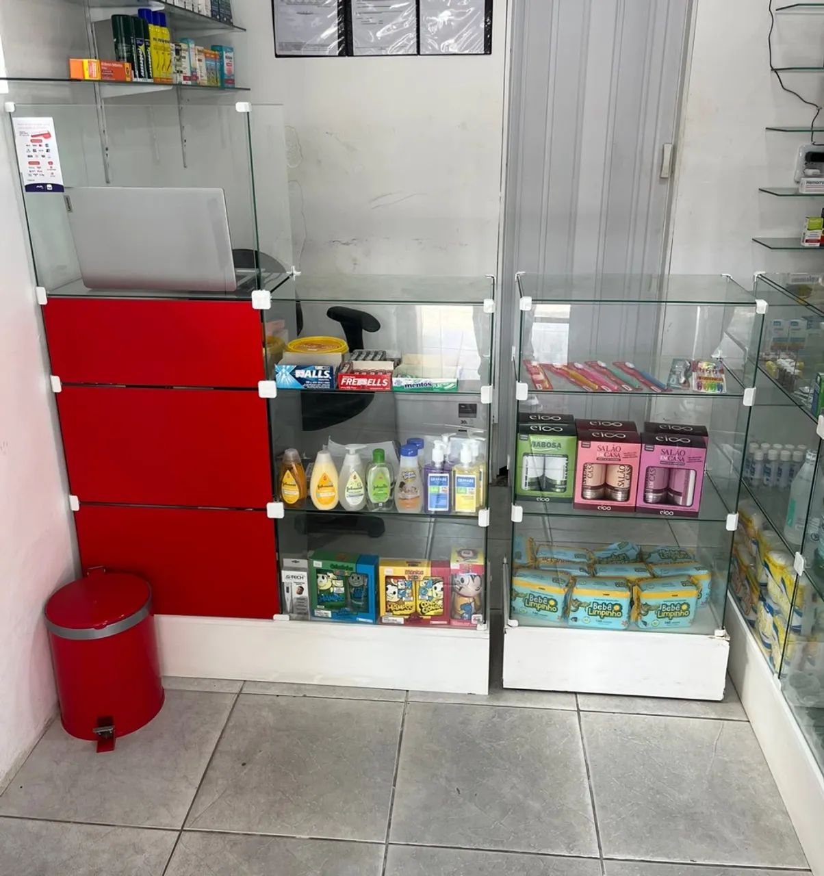 Balcão e prateleiras para farmácia  - Foto 4