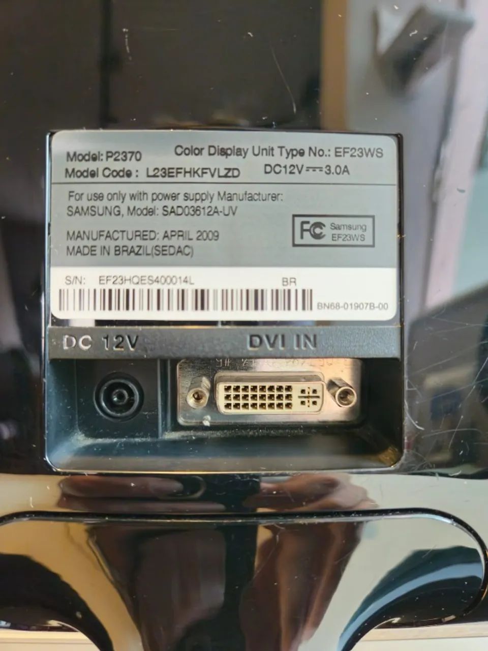 Monitor Samsung P2370 (com cabo de alimentação)  - Foto 2