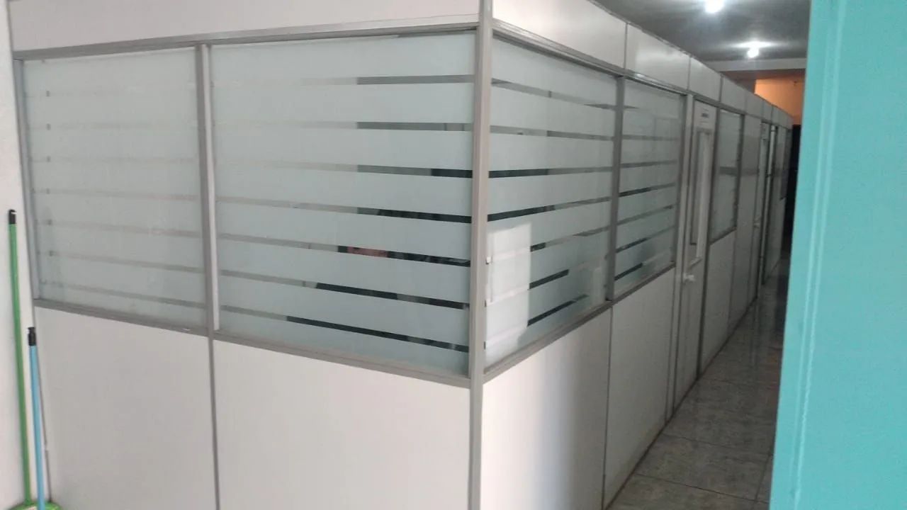 Divisórias naval usadas 39 reais  - Foto 2