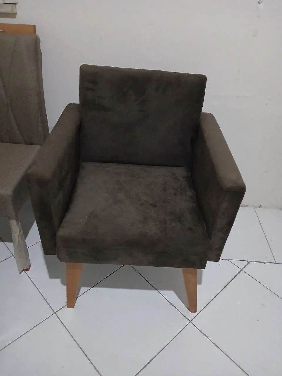 Vendo poltrona semi nova preco de ocasiao