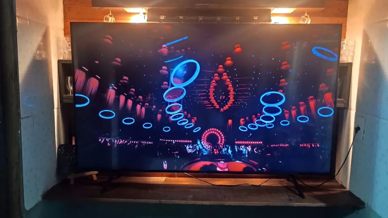 Vendo smart tv Samsung de 50 polegadas com Android Alexa comando de voz e bluetooth 4k - Foto 2