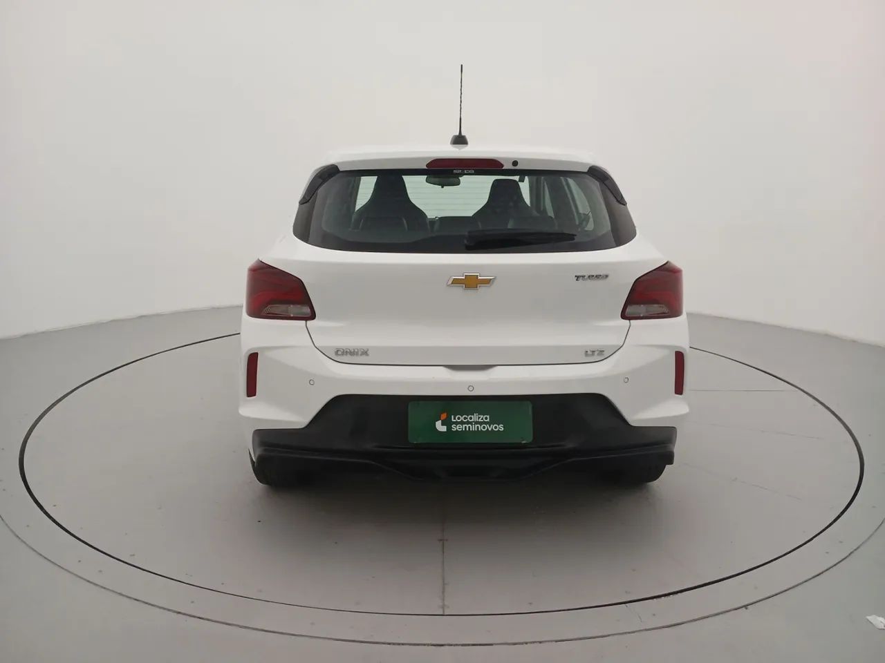 Chevrolet Onix Hatch LTZ 1.0 12V TB Flex Aut. 5P, foto 4 de 18