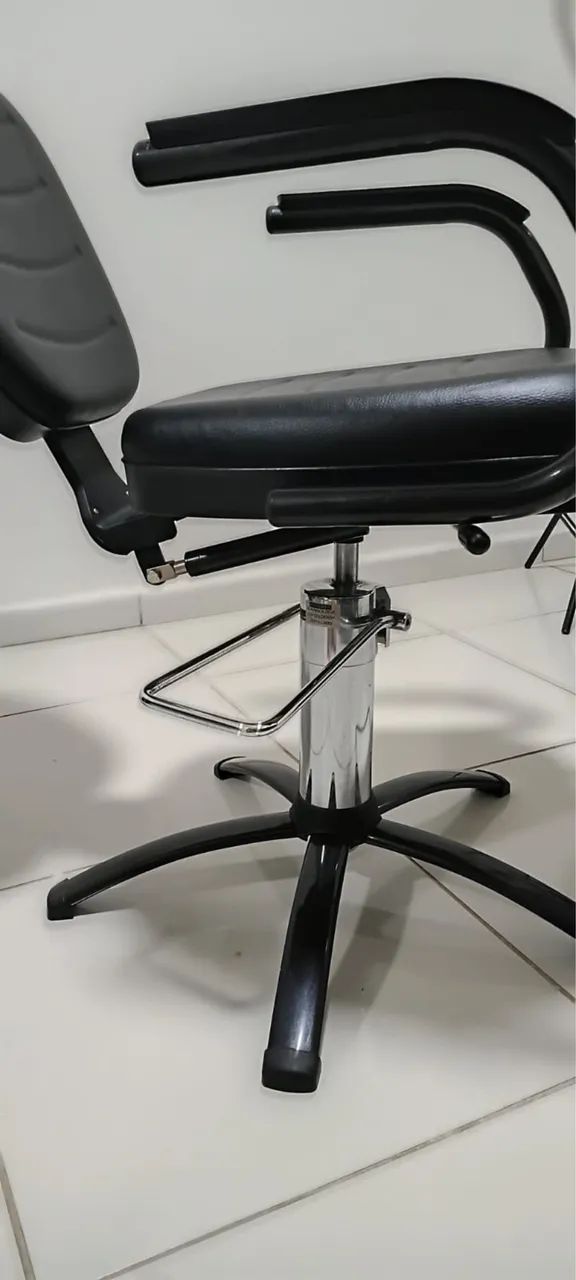 Cadeira fixa hidráulica  - Foto 4