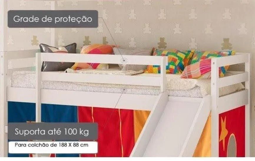 Cama infantil com escada e escorregado 