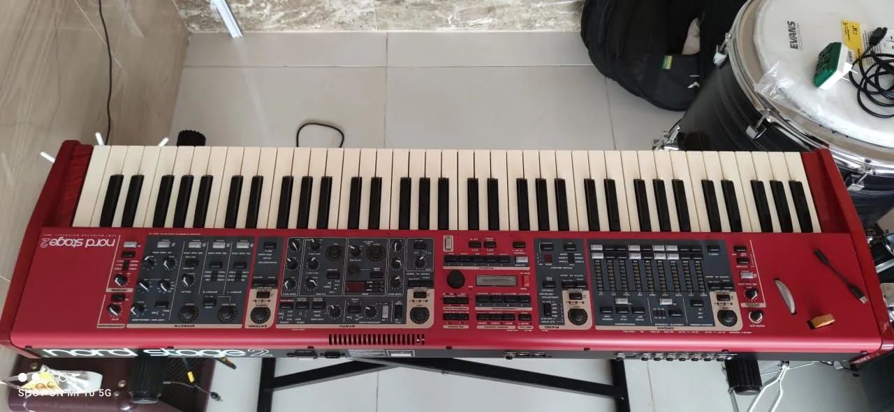 Nord Stag 2 teclado  - Foto 2