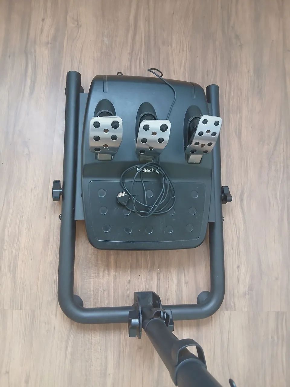 Volante Logitech G920 com câmbio e suporte - Foto 5