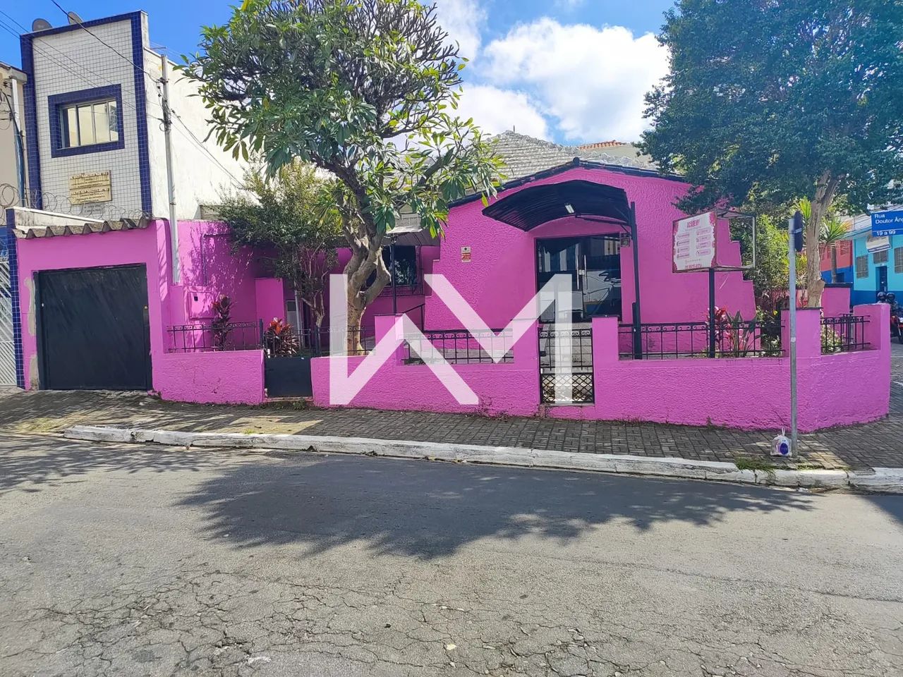 Imóvel Comercial de 400 m² com 11 Ambientes e Acesso Duplo na Rua Dr. Ângelo Vita  Centro 