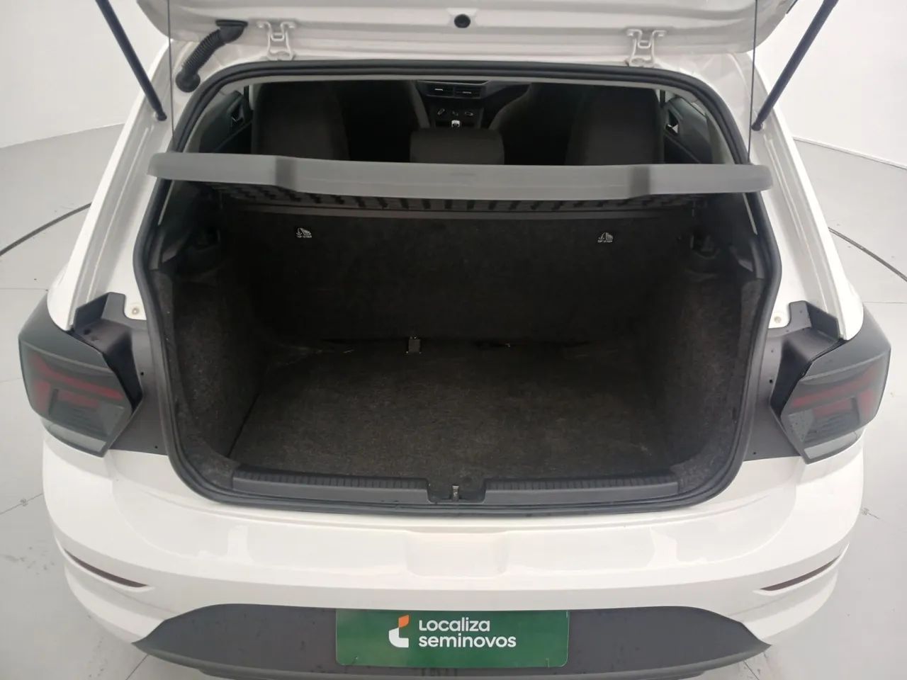 Volkswagen Polo Track 1.0 Flex 12V 5p, foto 9 de 18
