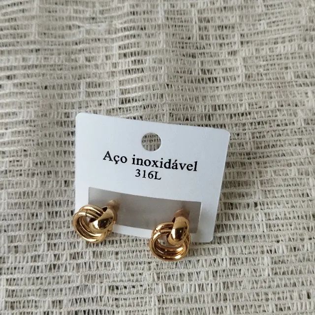 brinco dourado aço inoxidável - Foto 3