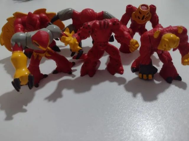 lote com seis gormiti elemento fogo original giochi preziosi - Foto 3