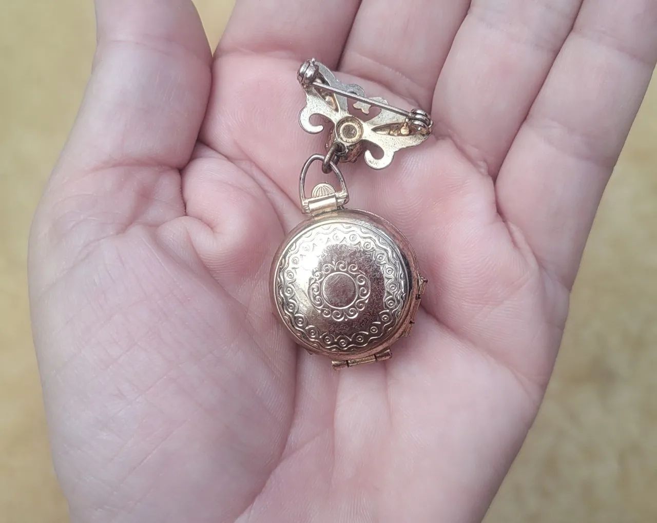 Antigo relicário Coro para foto com broche  - Foto 2
