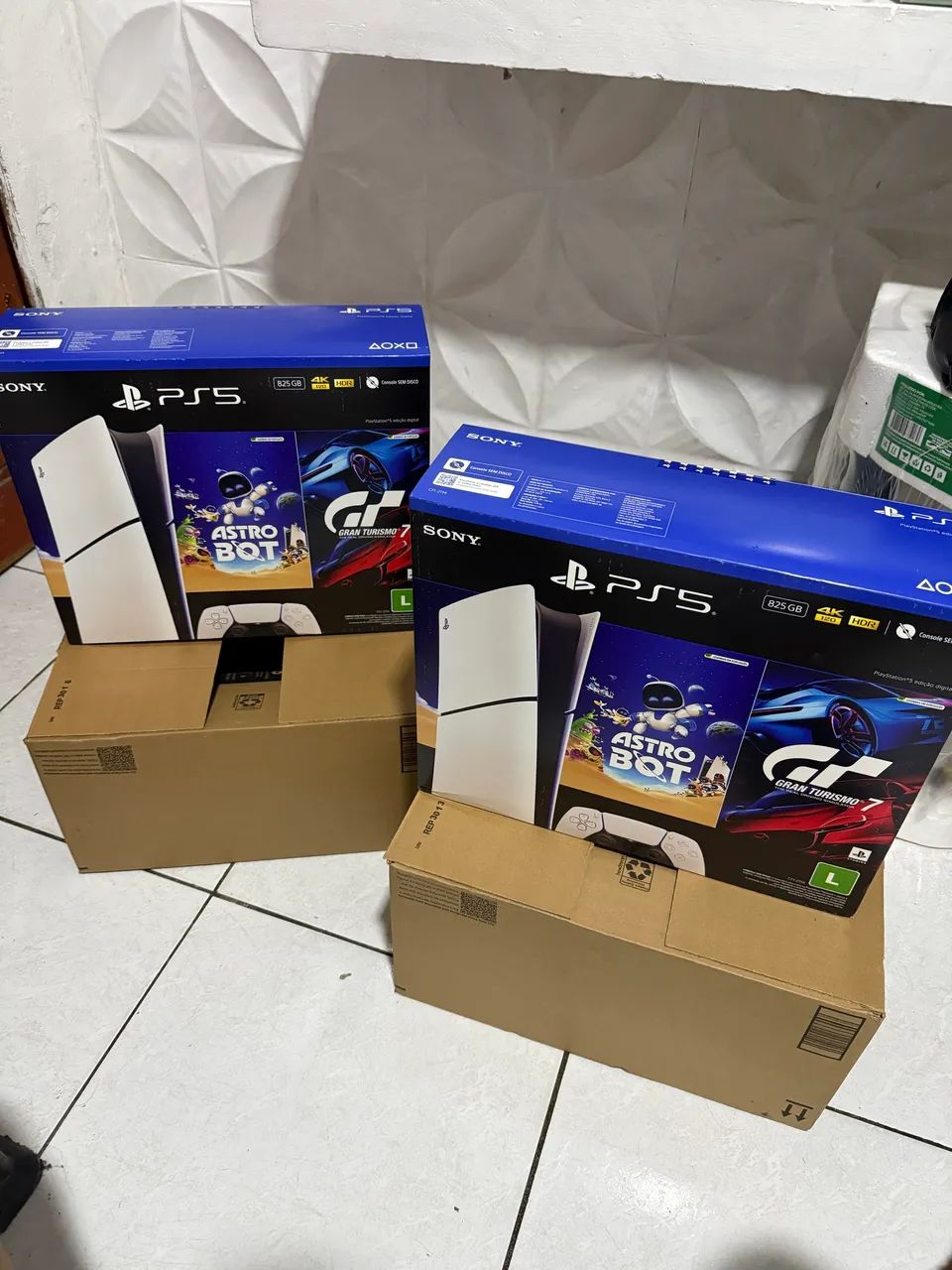 Ps5 slim lacrado 1 ano de garantia 2 jogos. 