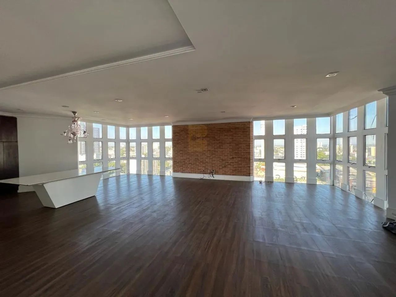 APARTAMENTO - VENDA - Edifício Domus Áurea, Araés - Cuiabá/MT