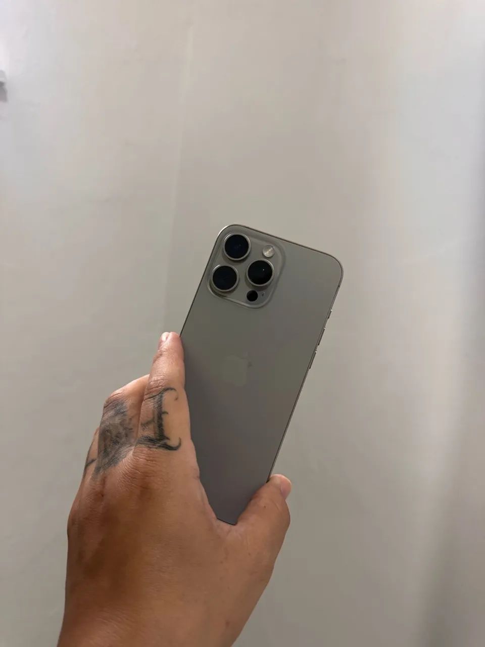 iPhone 15 pro Max - Foto 3