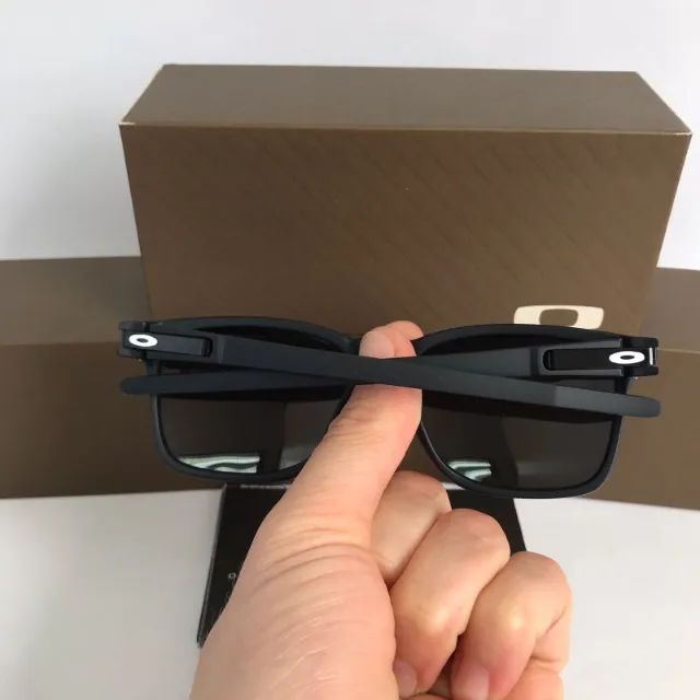 óculos de sol oakley latch squared venom lentes polarizadas