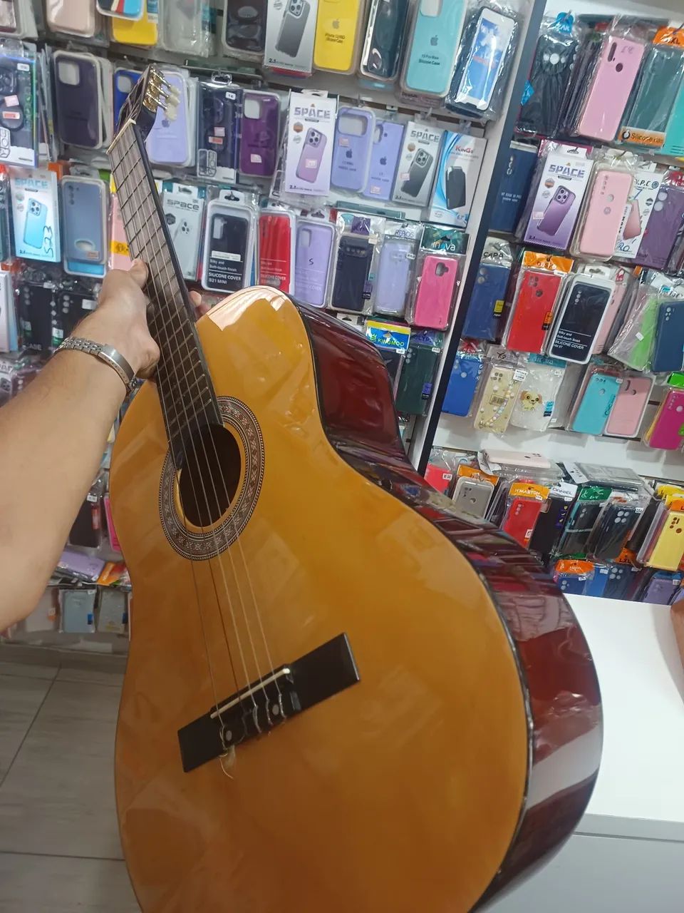 Violão conservado 