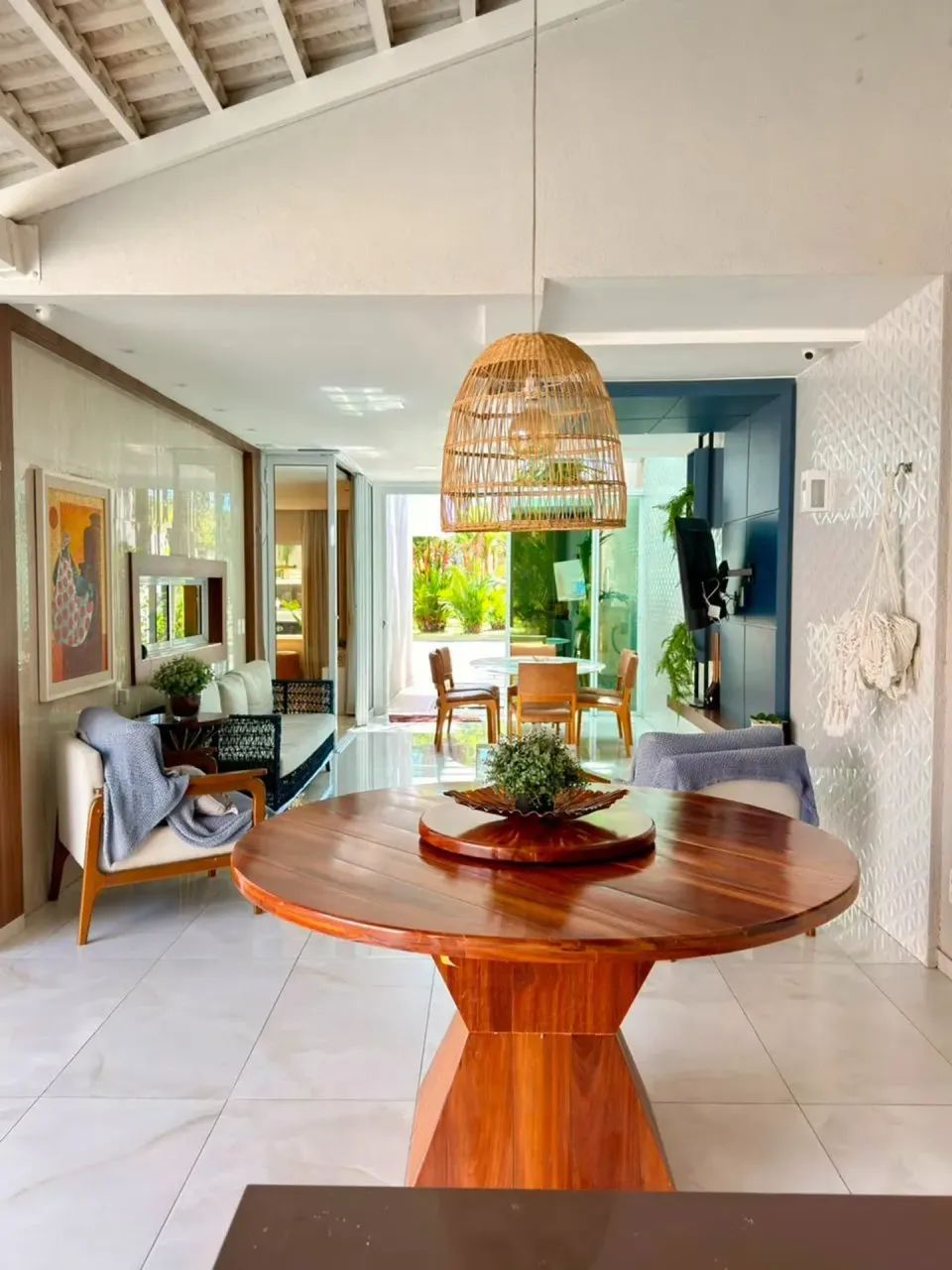 OPORTUNIDADE! CASA DUPLEX DE 135M² COM 3 QUARTOS