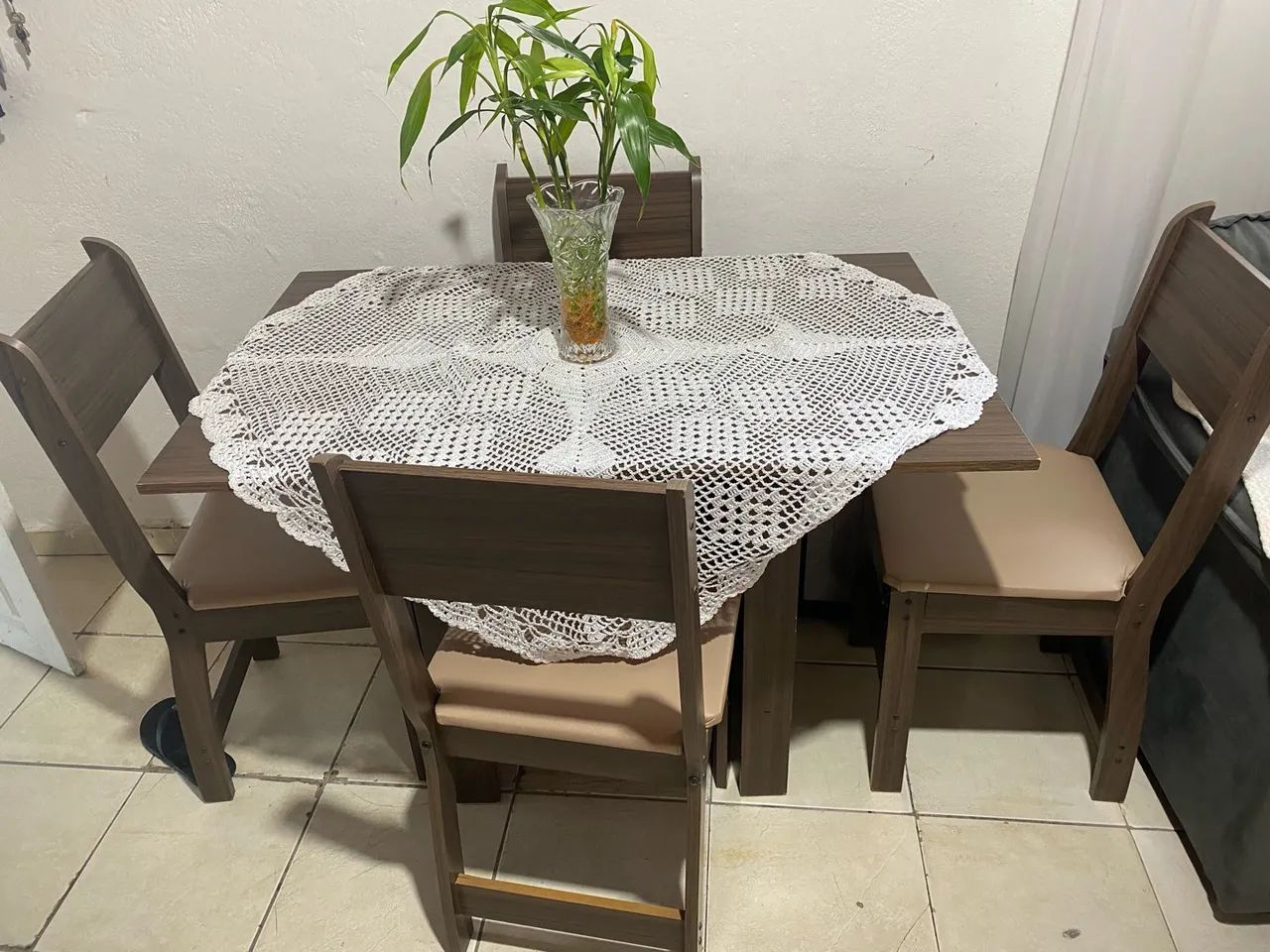 Mesa 4 cadeiras 