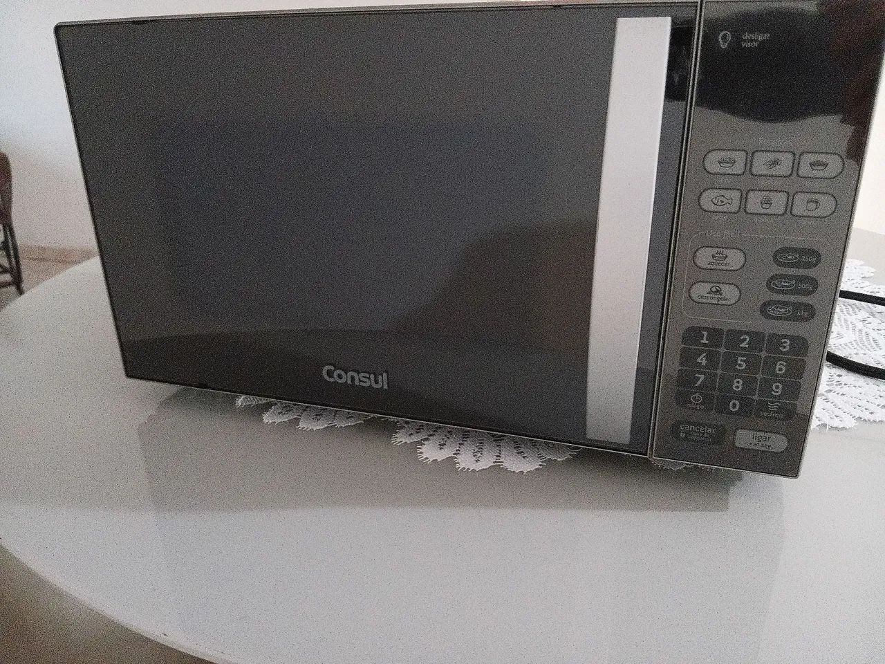 Vendo 01 micro-ondas consul 20 litros