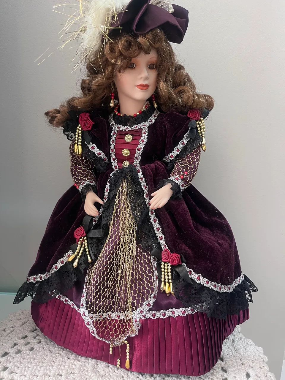 Boneca porcelana dama antiga 45cm - Foto 4