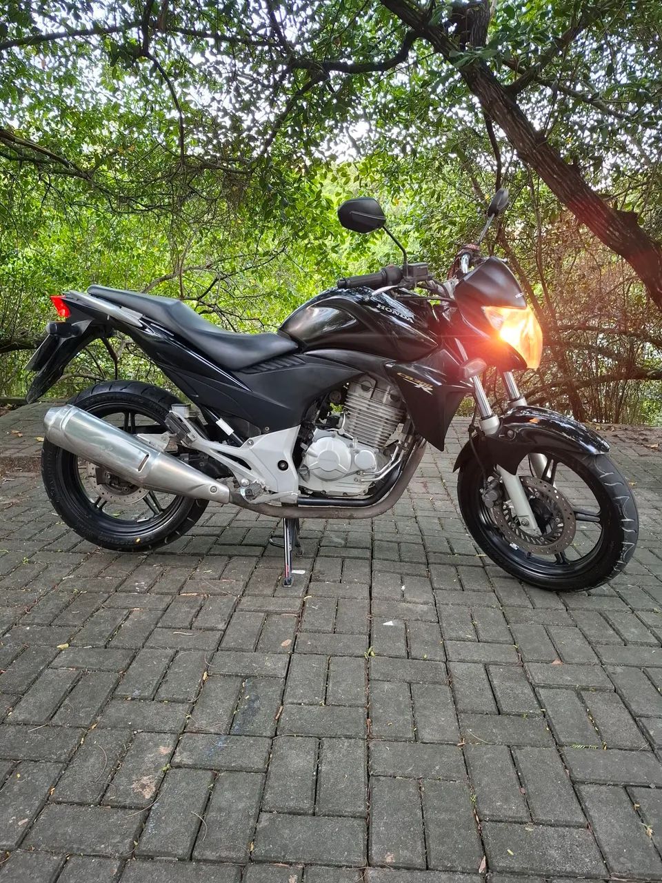 CB 300 HONDA 2014, CONSERVADA