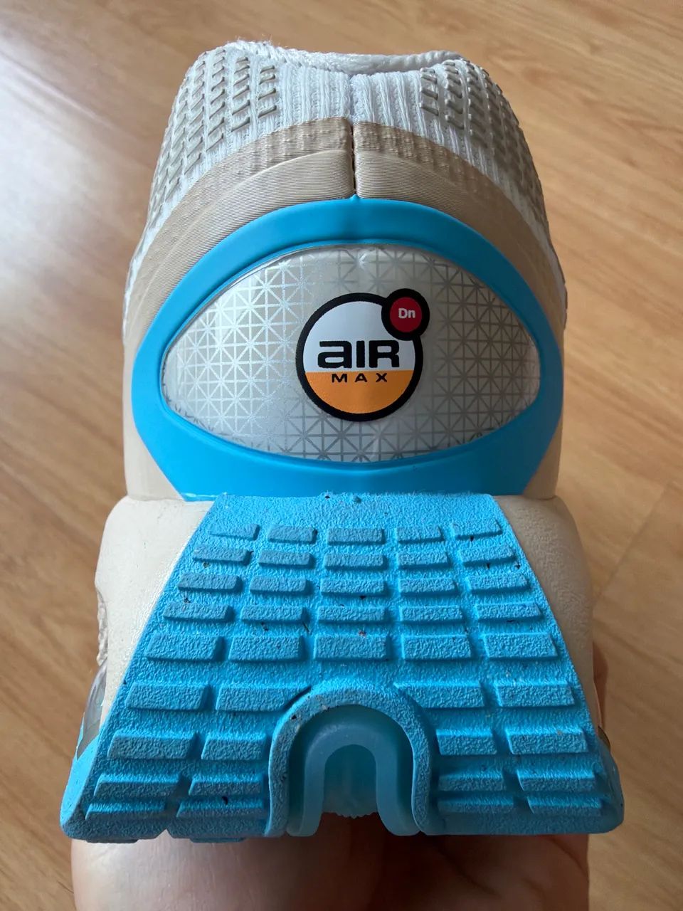 Tênis AirMax Dn Feminino (número 36) - Foto 4