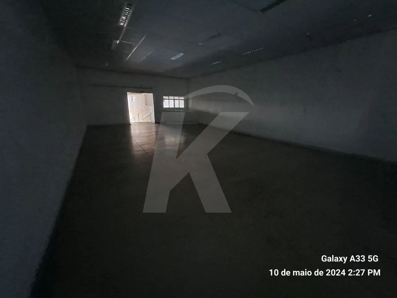 Salão comercial com 2 banheiros - Foto 5