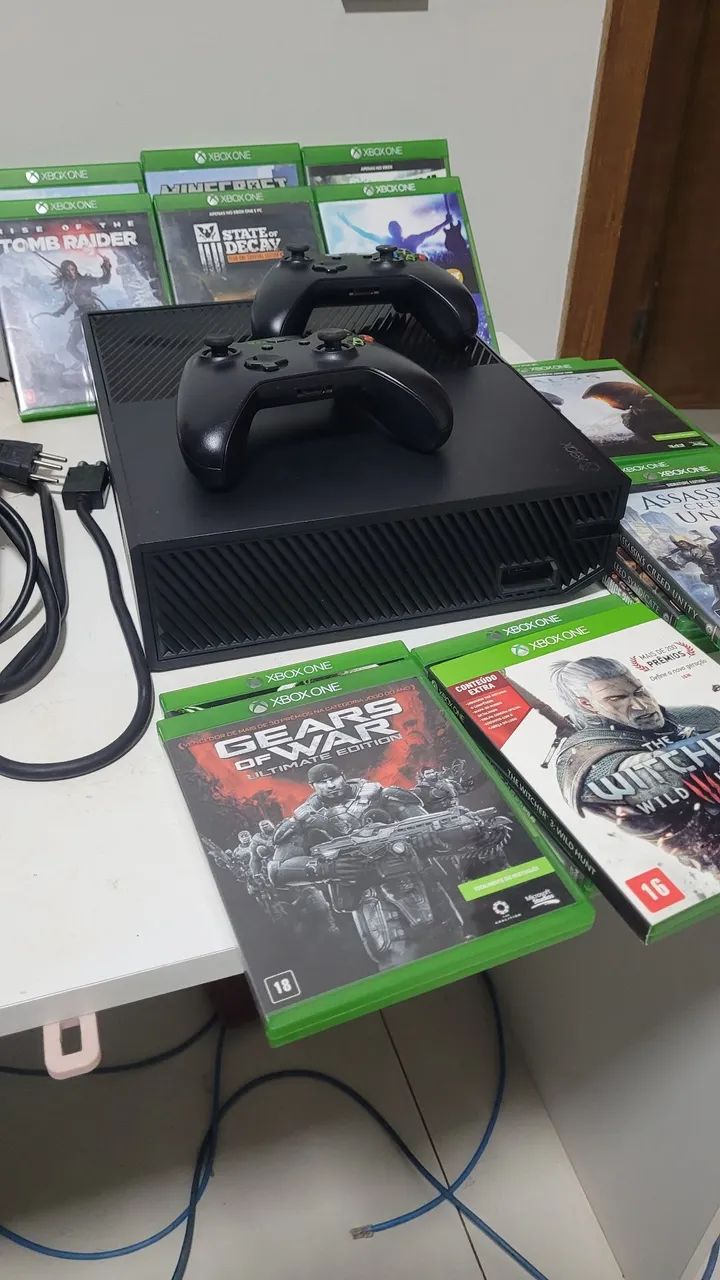 Xbox One 1TB zerado com 15 Jogos + 2 Controles - Consoles de Vídeo