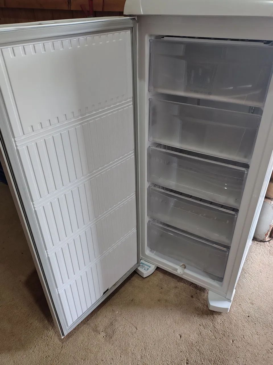 Freezer vertical Eletrolux  - Foto 2