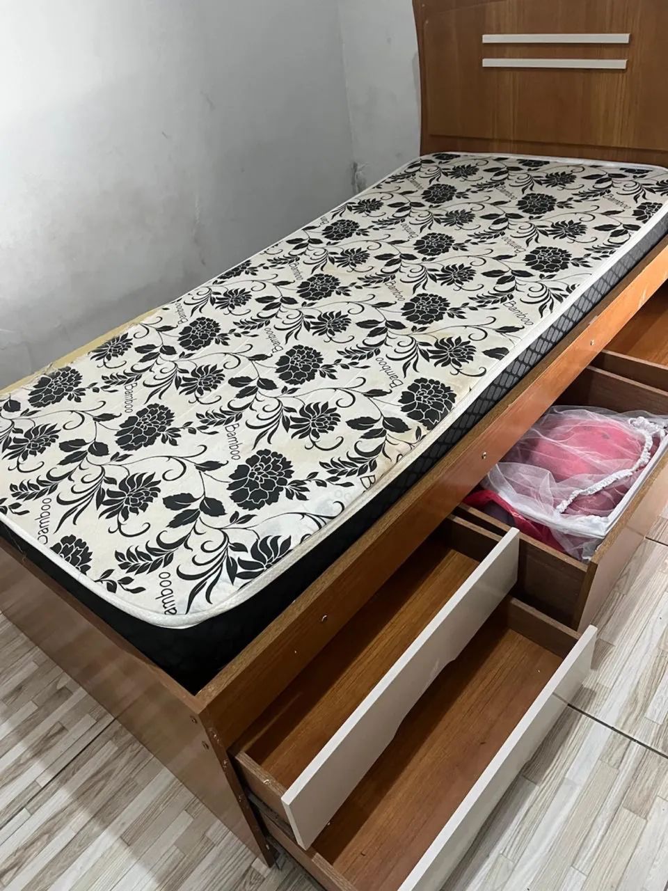 Cama de solteiro 