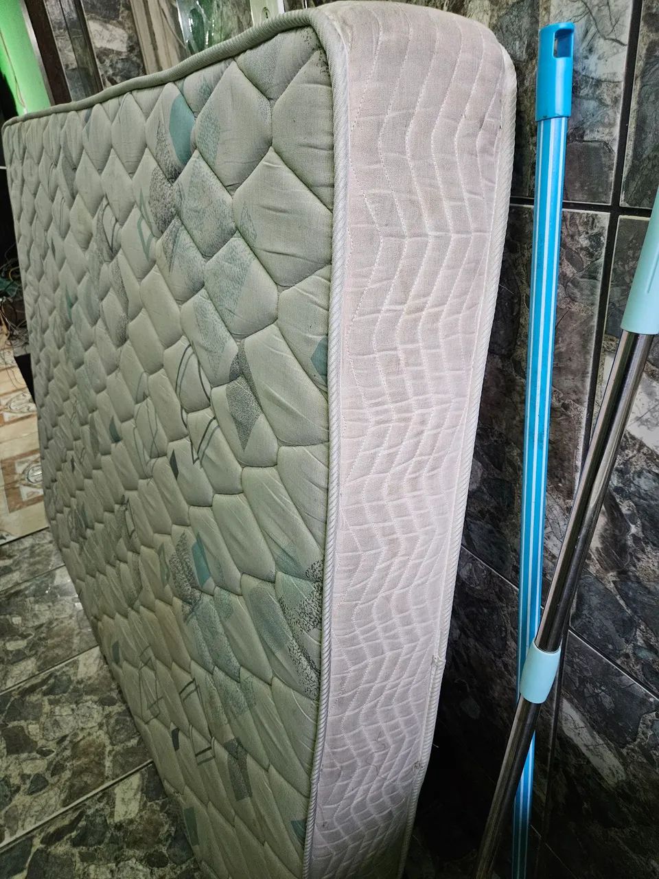 Colchão de Casal Usado - Foto 2