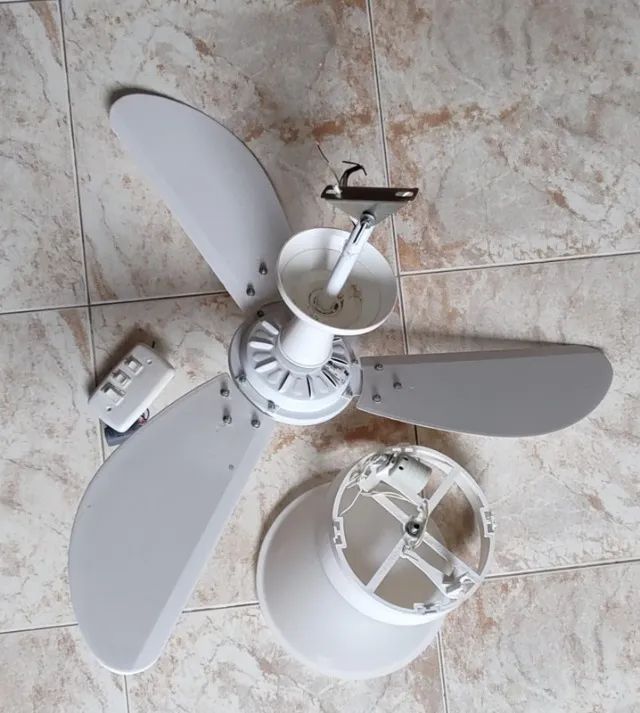 Ventilador de teto branco - marca Loren Sid