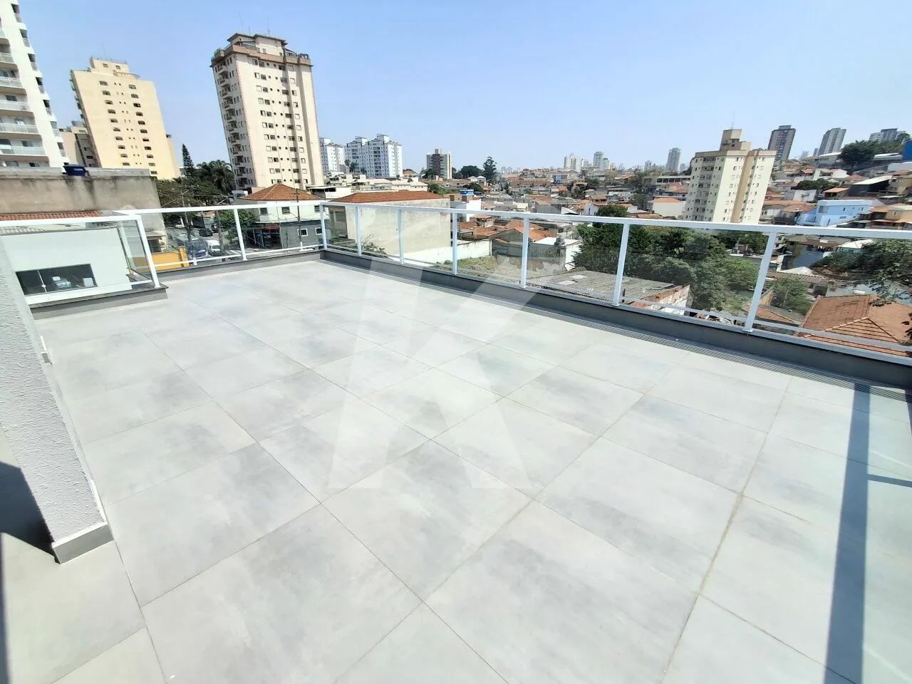Apartamento com 2 quartos, sala, cozinha, banheiro e área de serviço. - Foto 2